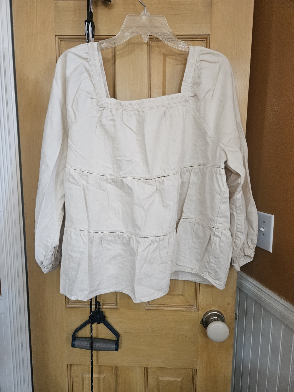 Old Navy Cream Tiered Square-Neck Blouse - XLP